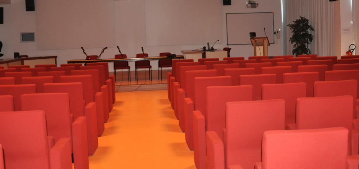 Salle-conferences-B001