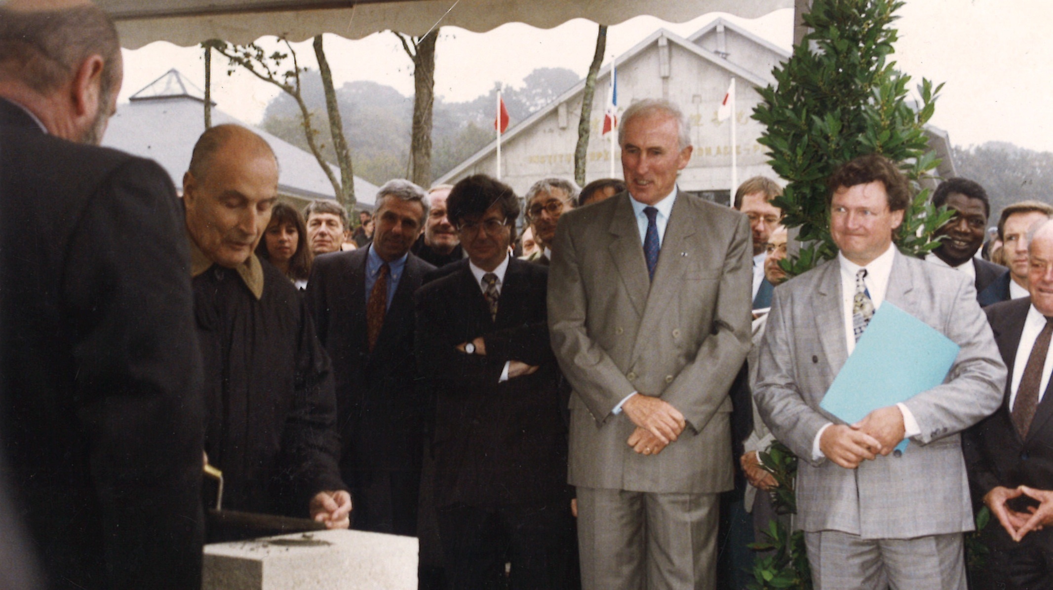 François Mitterrand pose la première pierre du Pôle en 1994