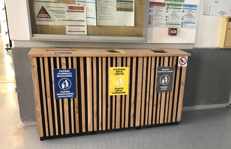un bac de tri des déchets