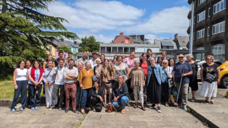 groupe devant la faculté de médecine
