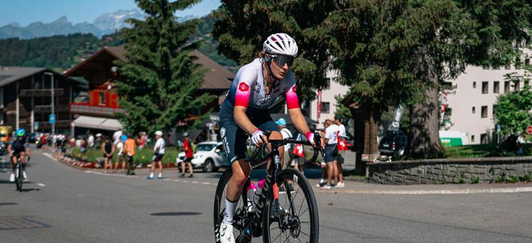 celia le mouel sur son vélo