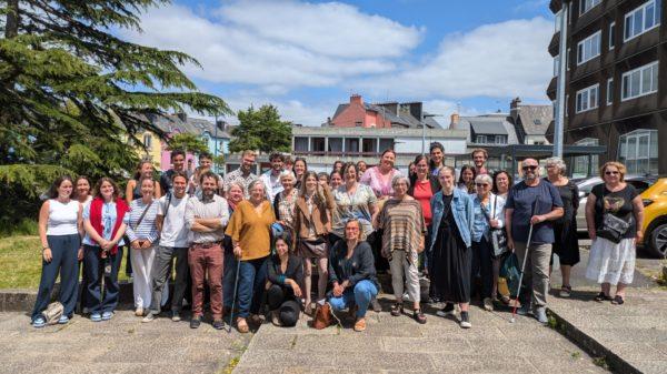 groupe devant la faculté de médecine