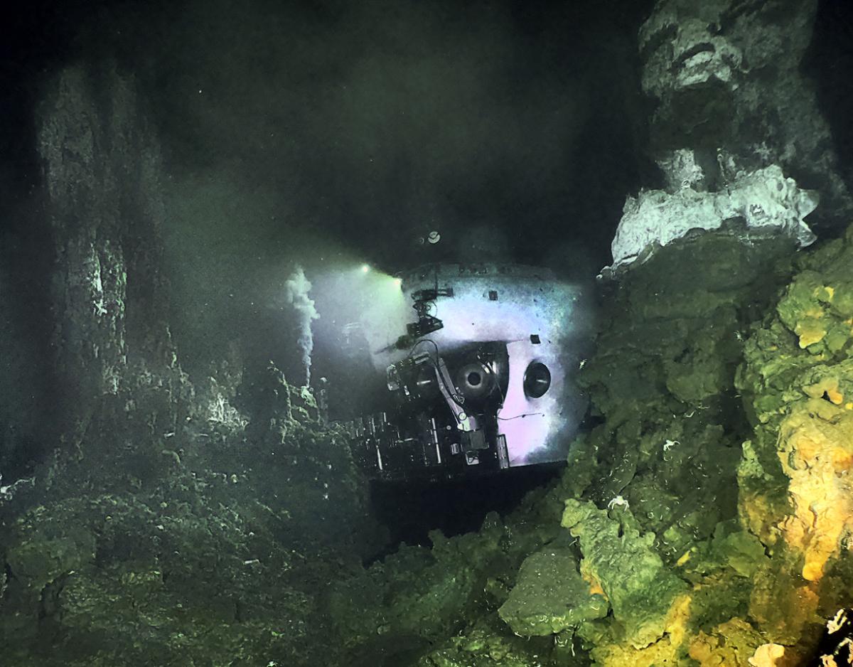 Robot Alvin lors de l'exploration des sources hydrothermales